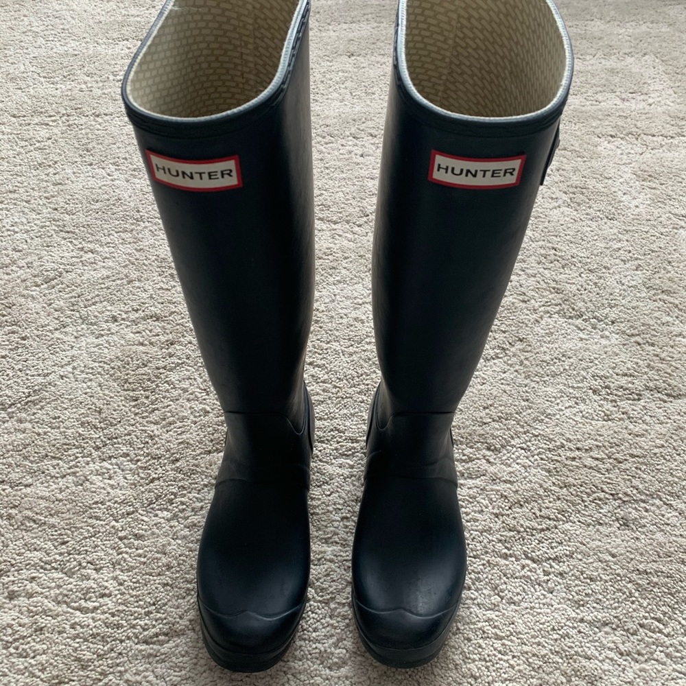 Hunter Original Tall Rain Boots: Navy